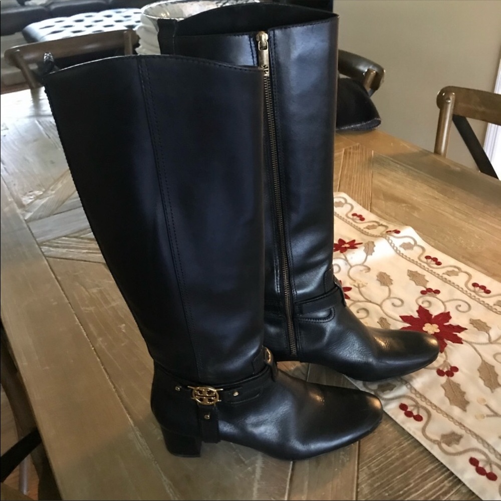 Authentic Tory Burch boot